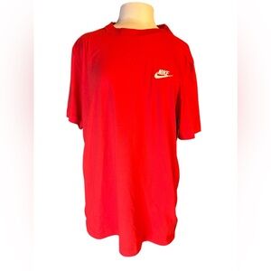 NWT Nike T Shirt Size L